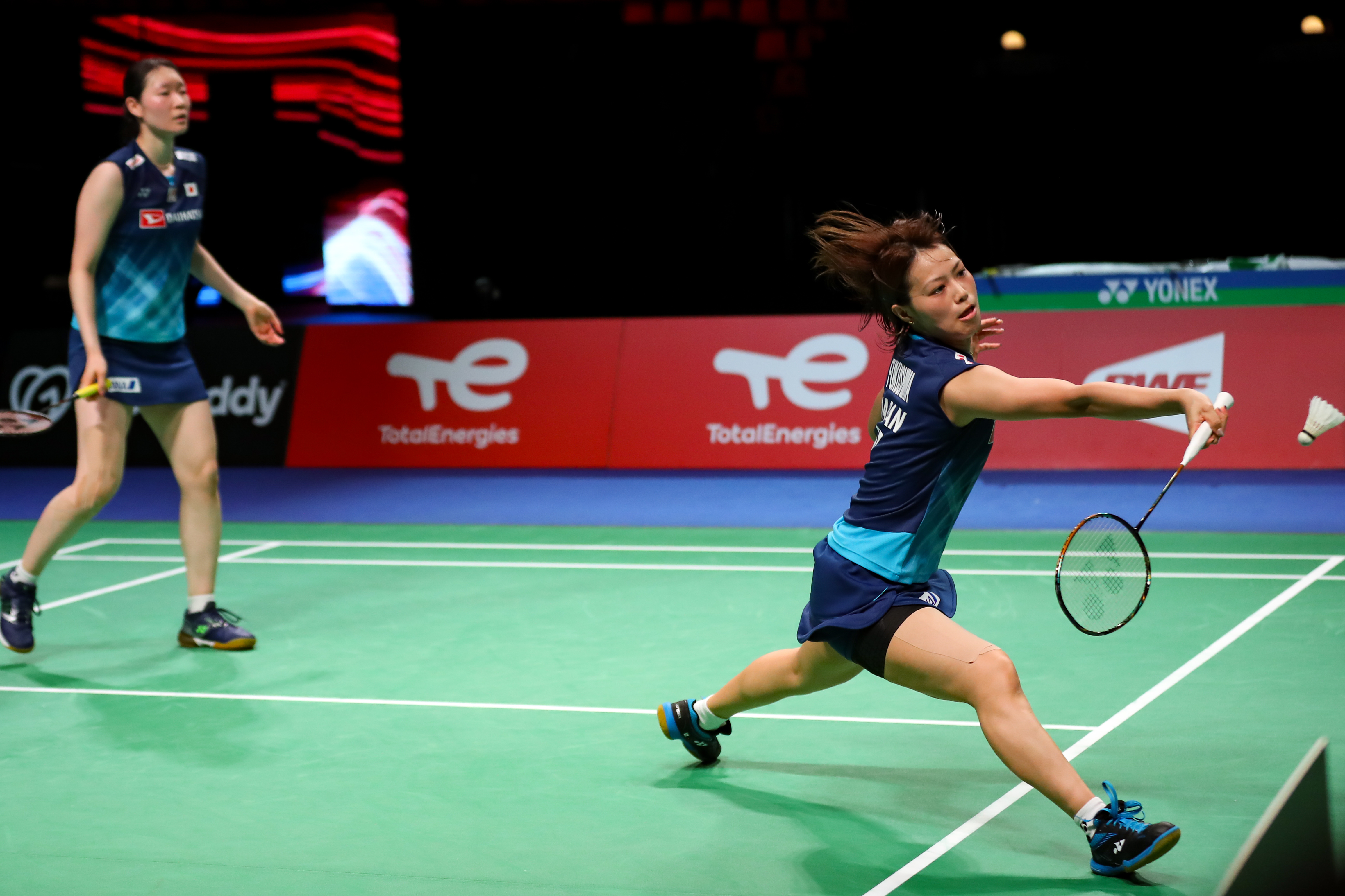 不仅损害国 不仅损害国