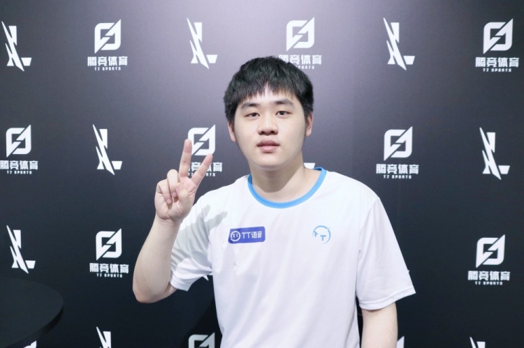 传接球失误 传接球失误