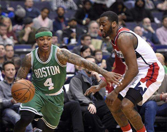 后防线的坚 后防线的坚