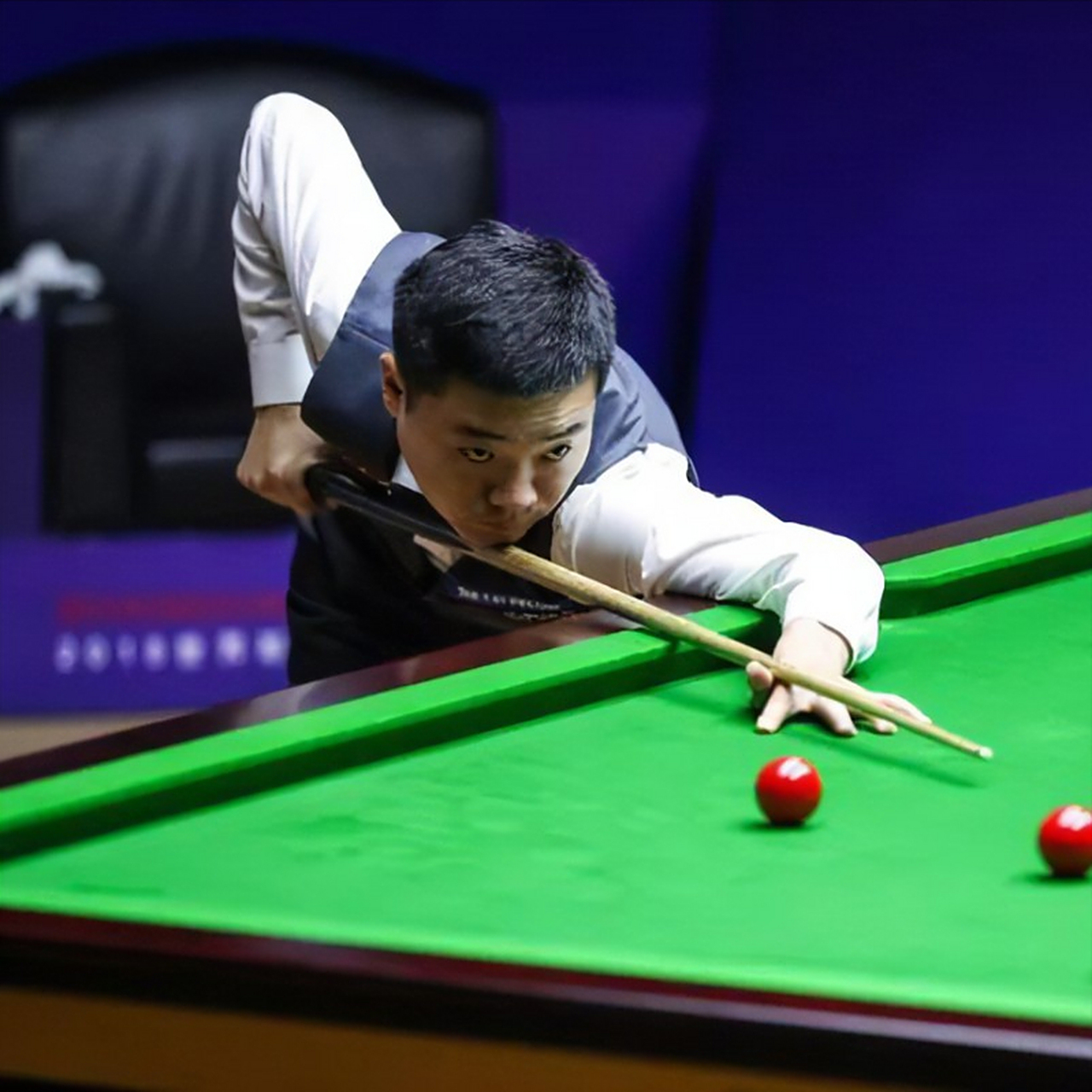 湖人官方签 湖人官方签