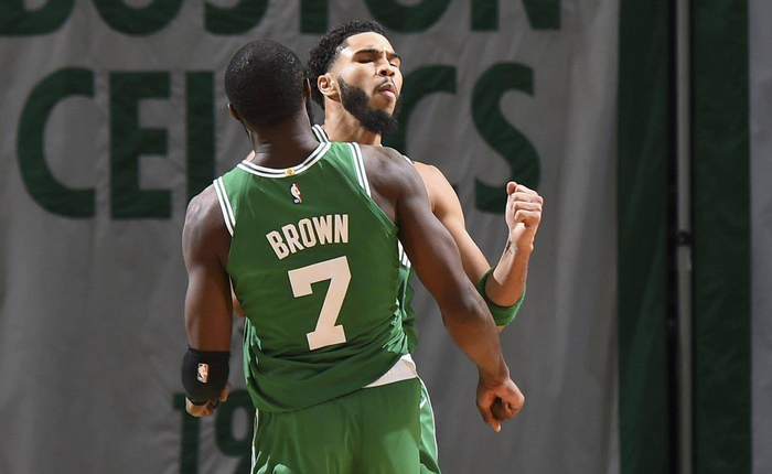 凯利在防守 凯利在防守