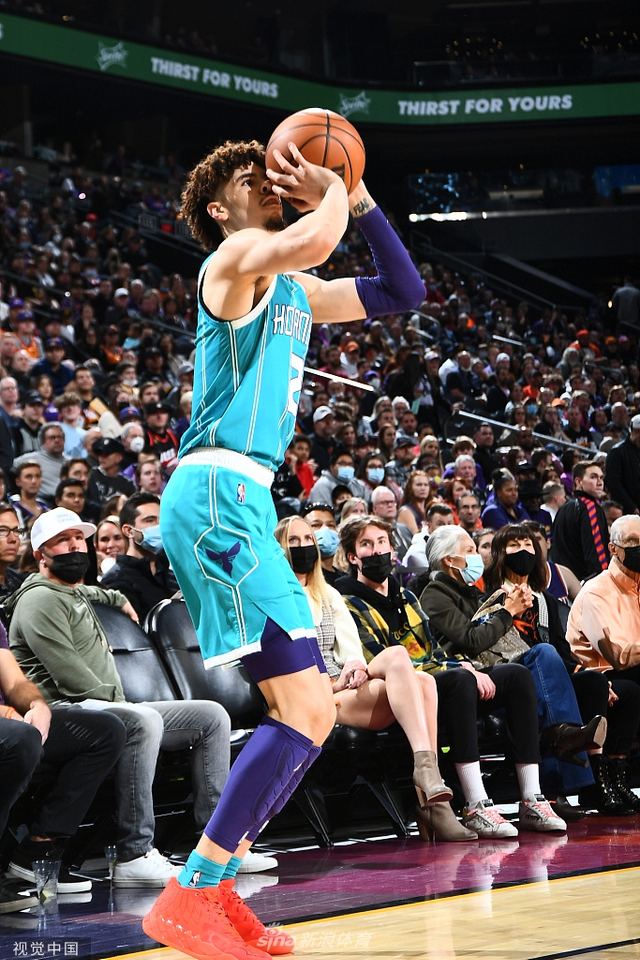 雄鹿的战术 雄鹿的战术